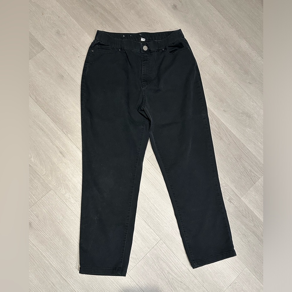 Women’s weathered looking black pants - faded‎ black